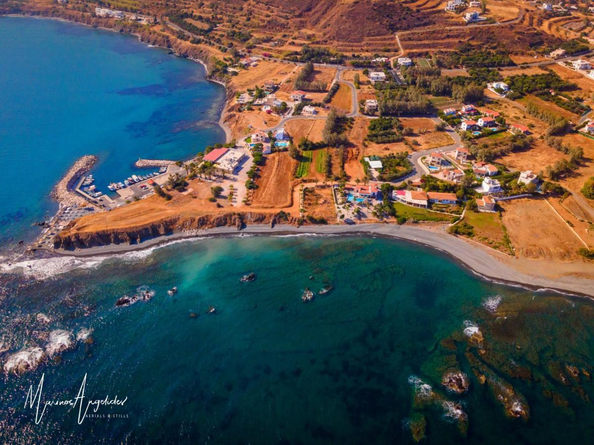 Astrofegia Beachfront Villa Pomósz Kültér fotó