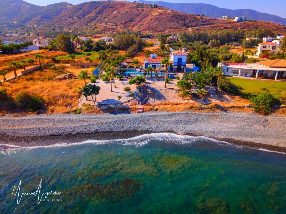 Astrofegia Beachfront Villa Pomósz Kültér fotó