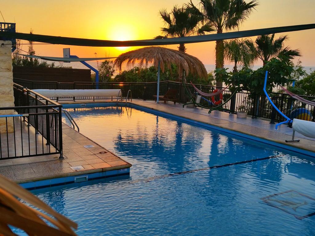 Astrofegia Beachfront Villa Pomósz Szoba fotó