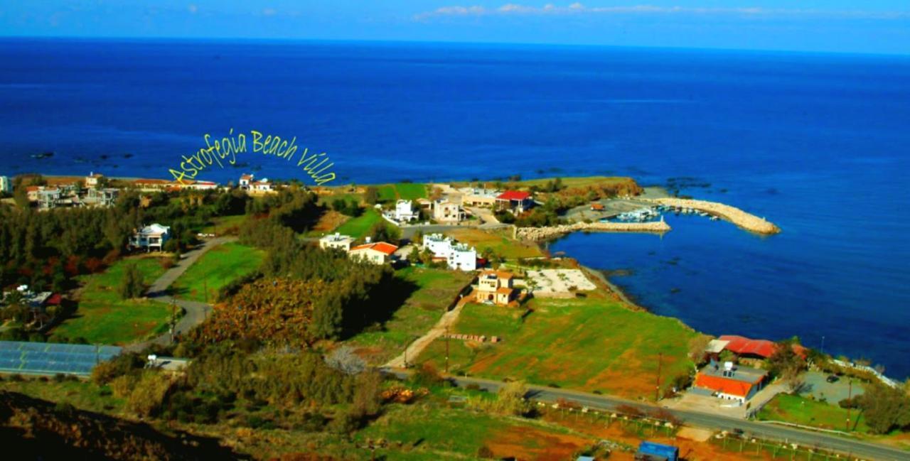 Astrofegia Beachfront Villa Pomósz Kültér fotó